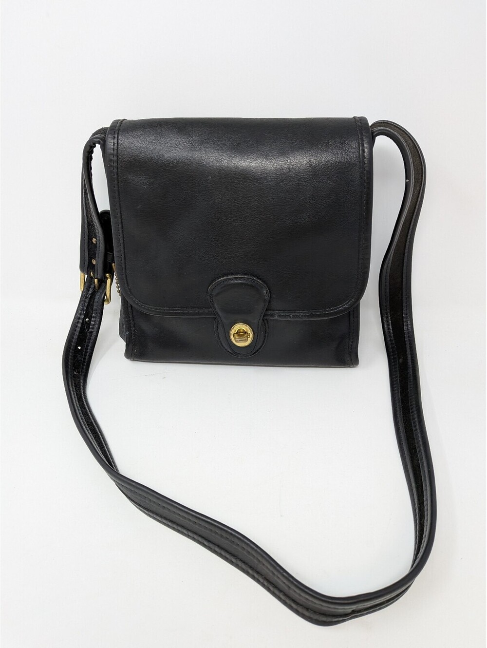 COACH 9038 Vintage Black Leather Flap Crossbody Shoulder Bag Turnlock USA